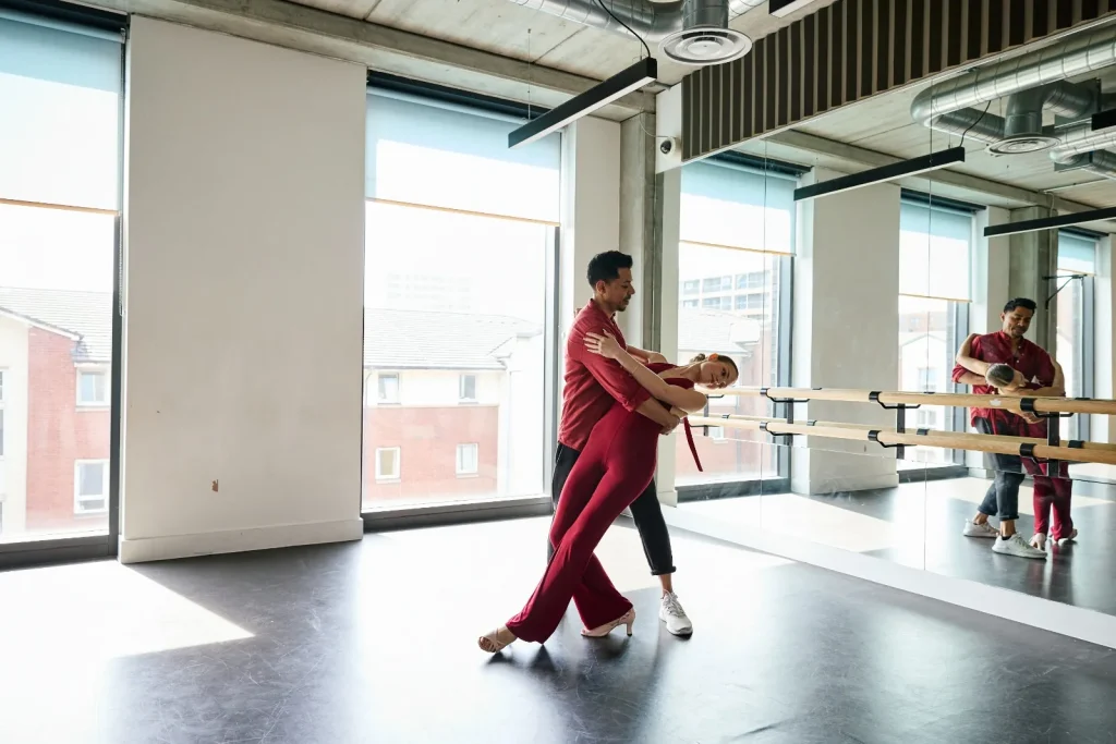 Danse bachata en ligne : tutoriels vidéo pour progresser